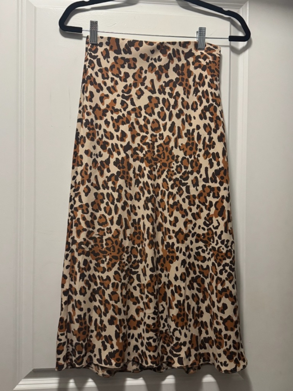 Aritzia Babaton Leopard Print Midi Skirt Size 2
